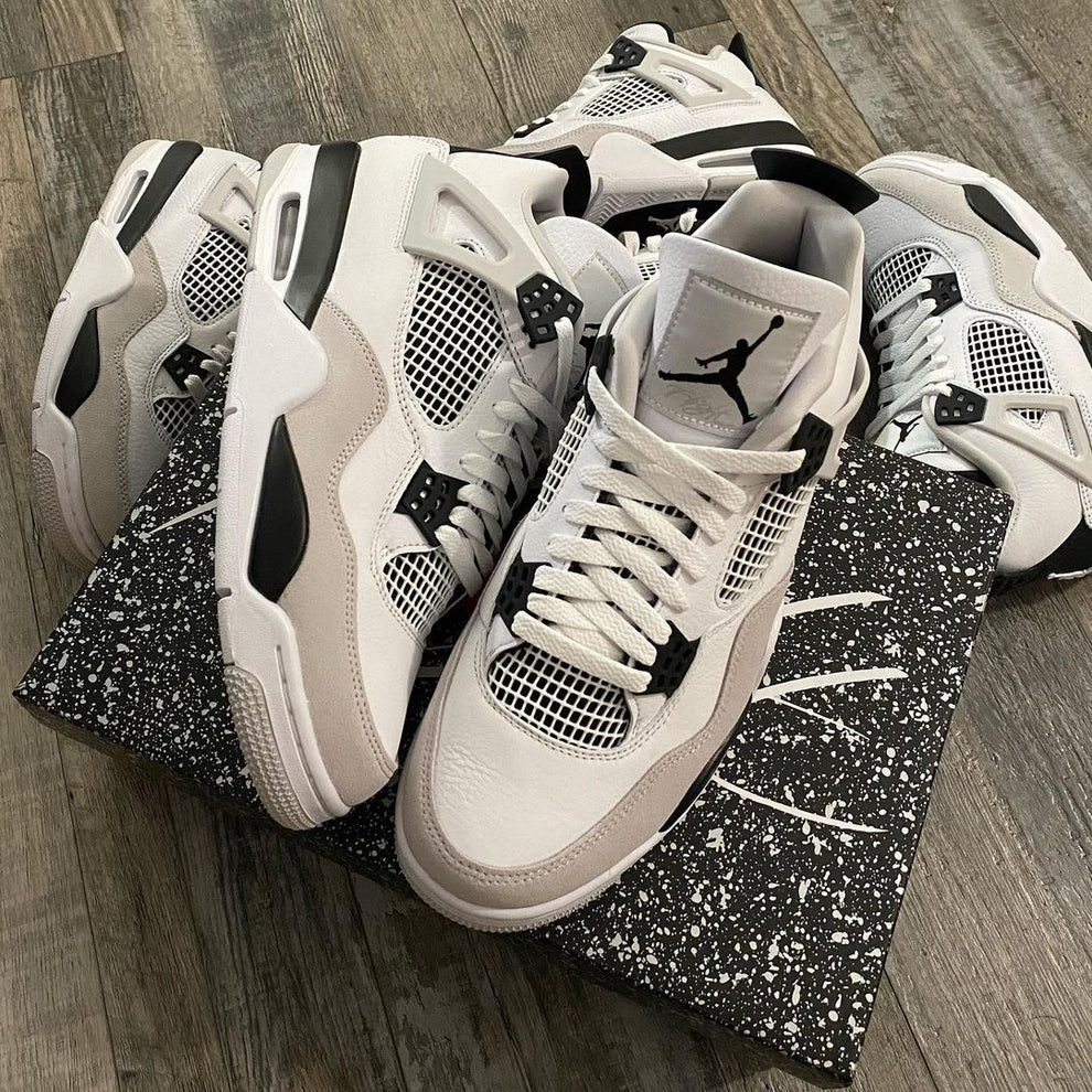 4s military black