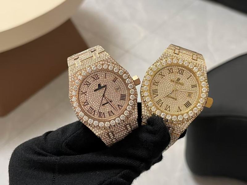 Ap Watch gold and Silver
