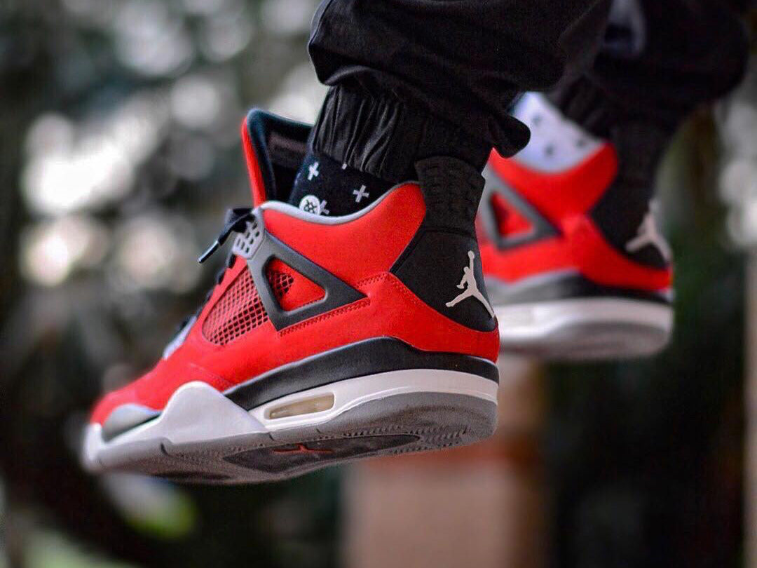 jordan 4 retro toro bravo